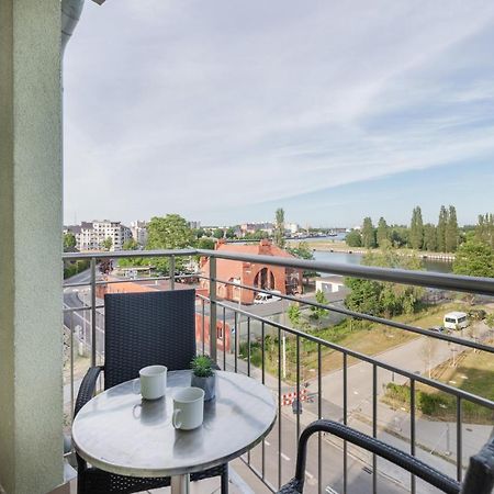 Riverside Apartment With Balcony By Noclegi Renters 슈비노우이스쳬 외부 사진